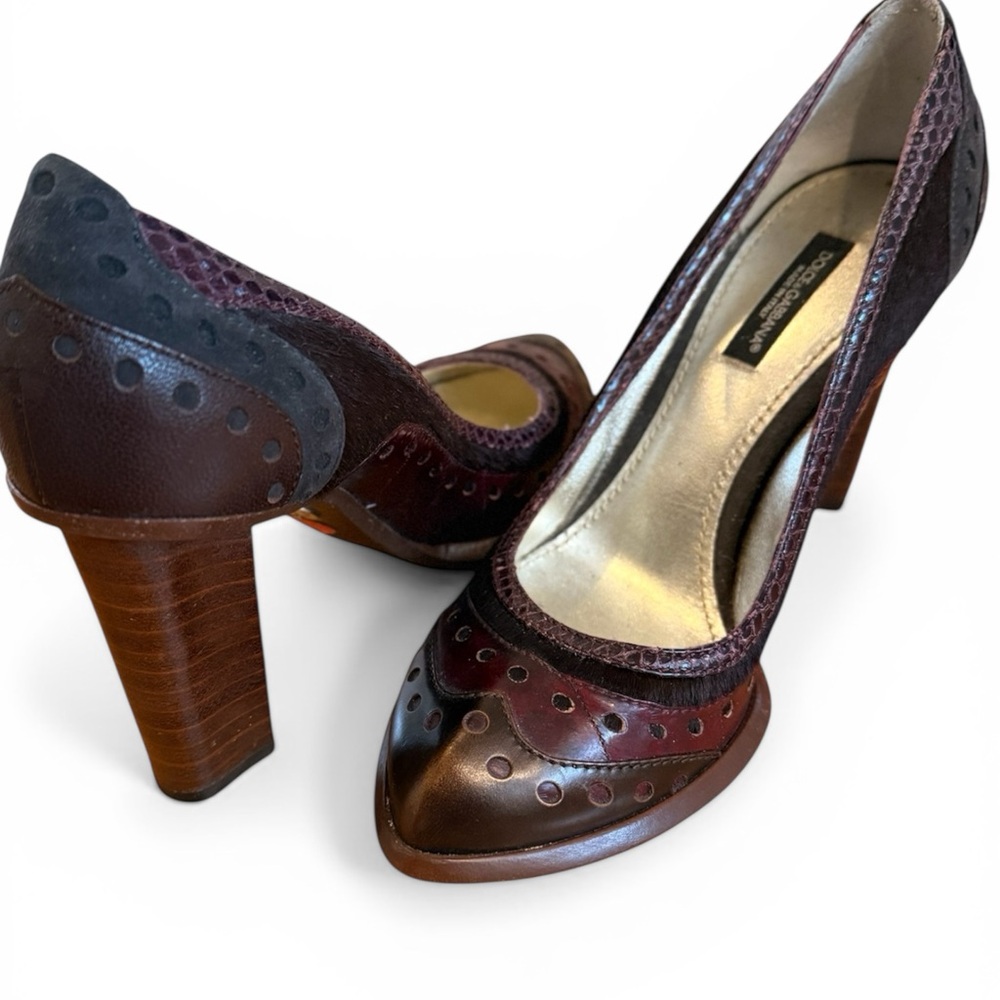 DOLCE & GABBANA • PUMPS
Women • Size US 6 • Brand new